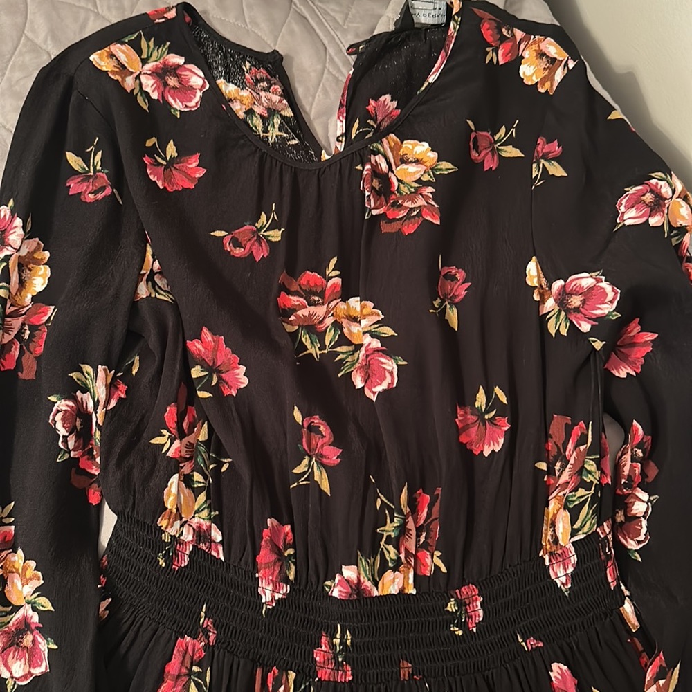 Dress - Picture 3 of 6